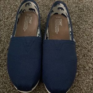 Toms slip on sneakers 9.5